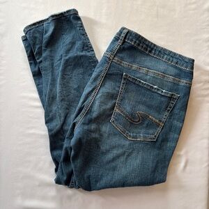 Silver Sam Jeans Straight Leg Women's Jeans in Dark Blue Wash